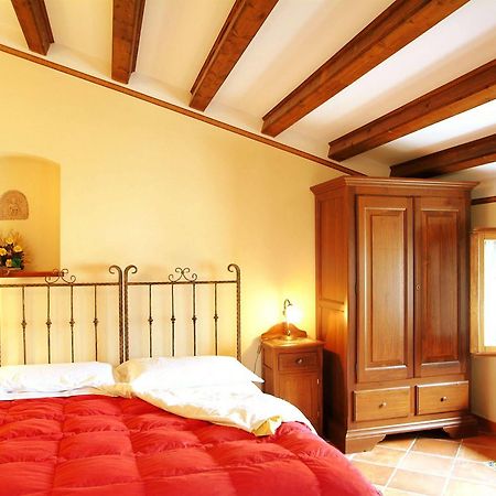 ペトラリーア・ソッターナ Il Castello Bed & Breakfast エクステリア 写真