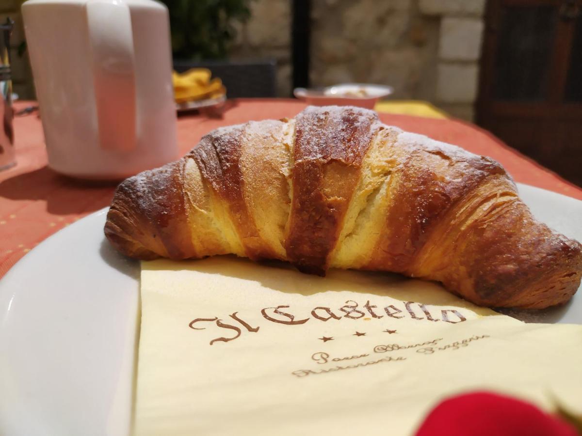 ペトラリーア・ソッターナ Il Castello Bed & Breakfast エクステリア 写真