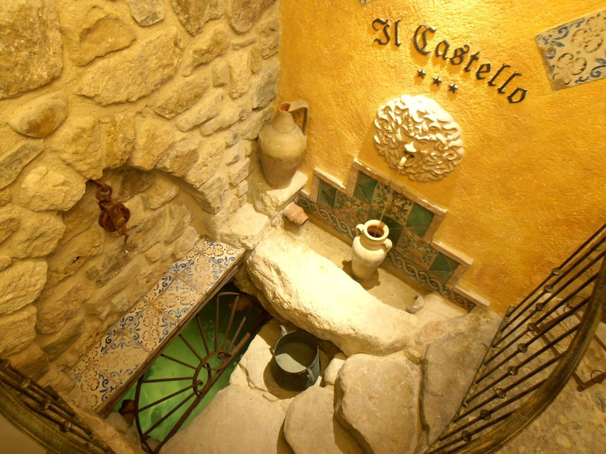 ペトラリーア・ソッターナ Il Castello Bed & Breakfast エクステリア 写真